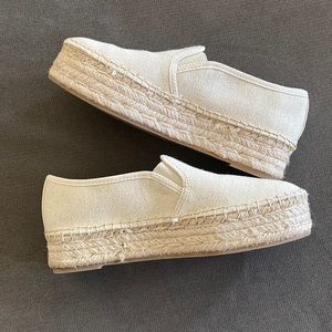 Cicus by Sam Edelman. Cream color. Size 6